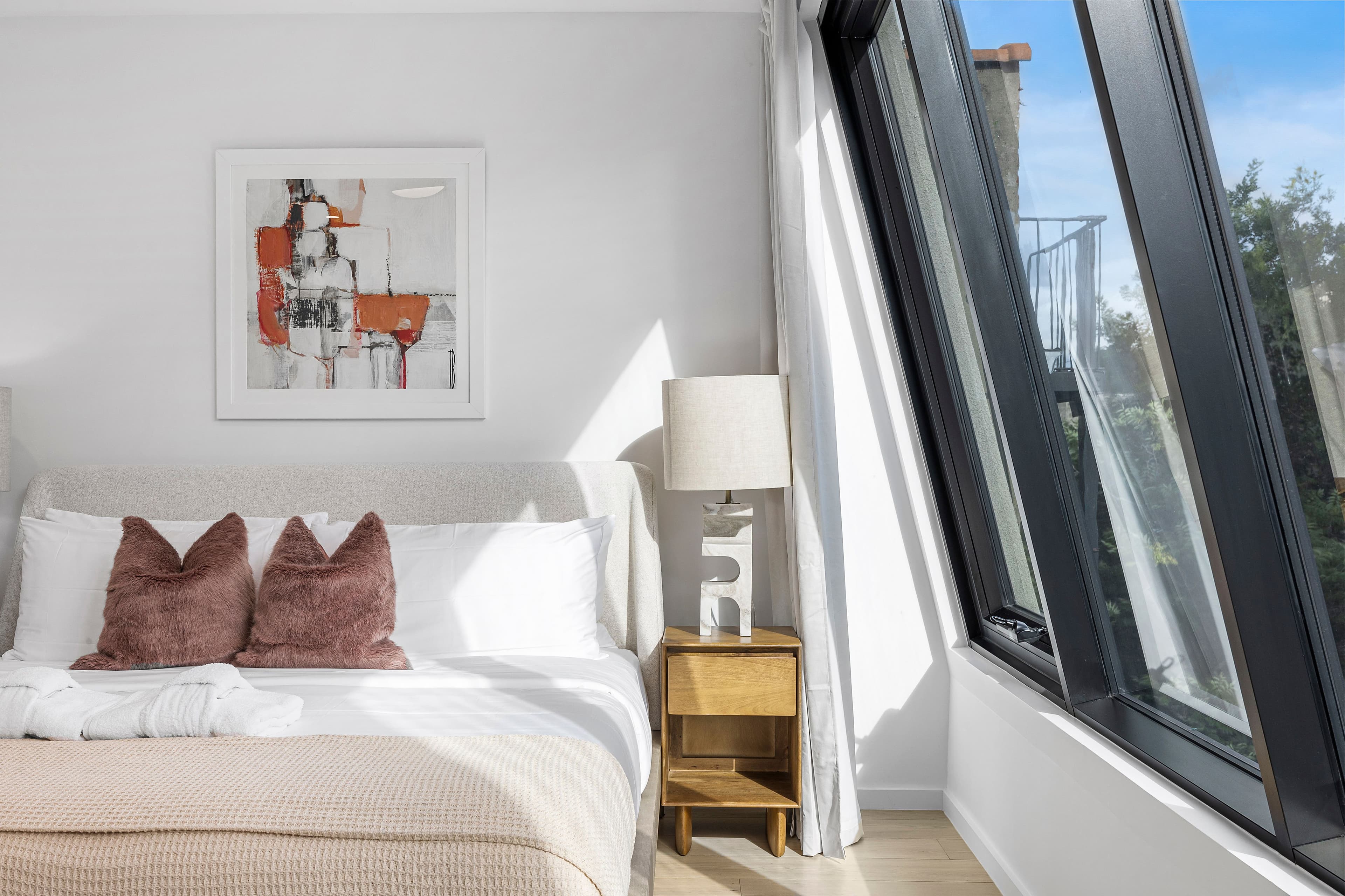 The Ultimate Guide to Finding the Best Furnished Apartments for Mid-Term Rentals