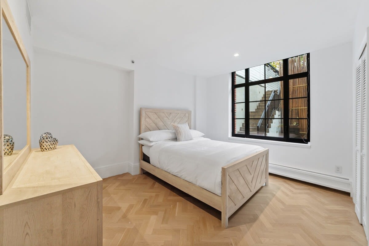 Clinton | Lower East Side | Duplex w/ Private Backyard photo 26