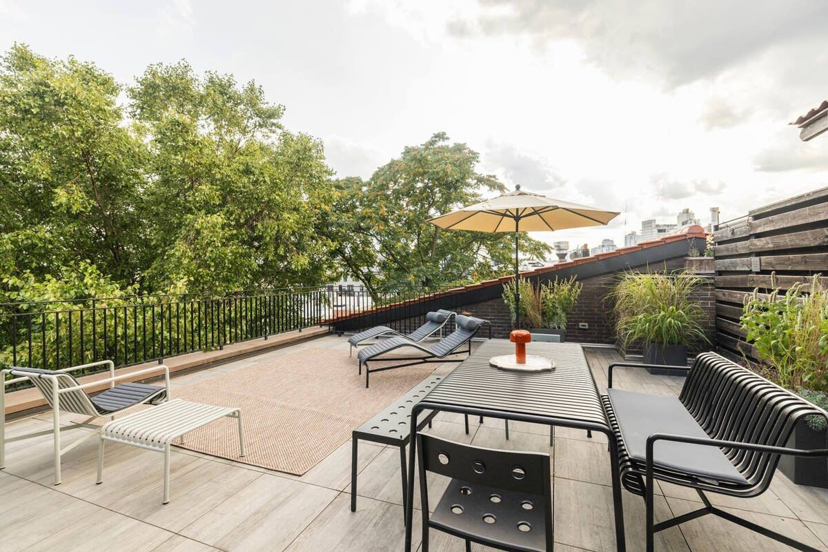 Leonard | Greenpoint | Penthouse Loft with Private Roof photo 4