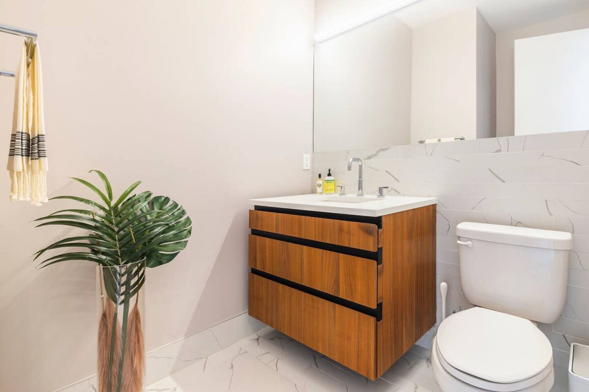 Leonard | Greenpoint | Penthouse Loft with Private Roof photo 11