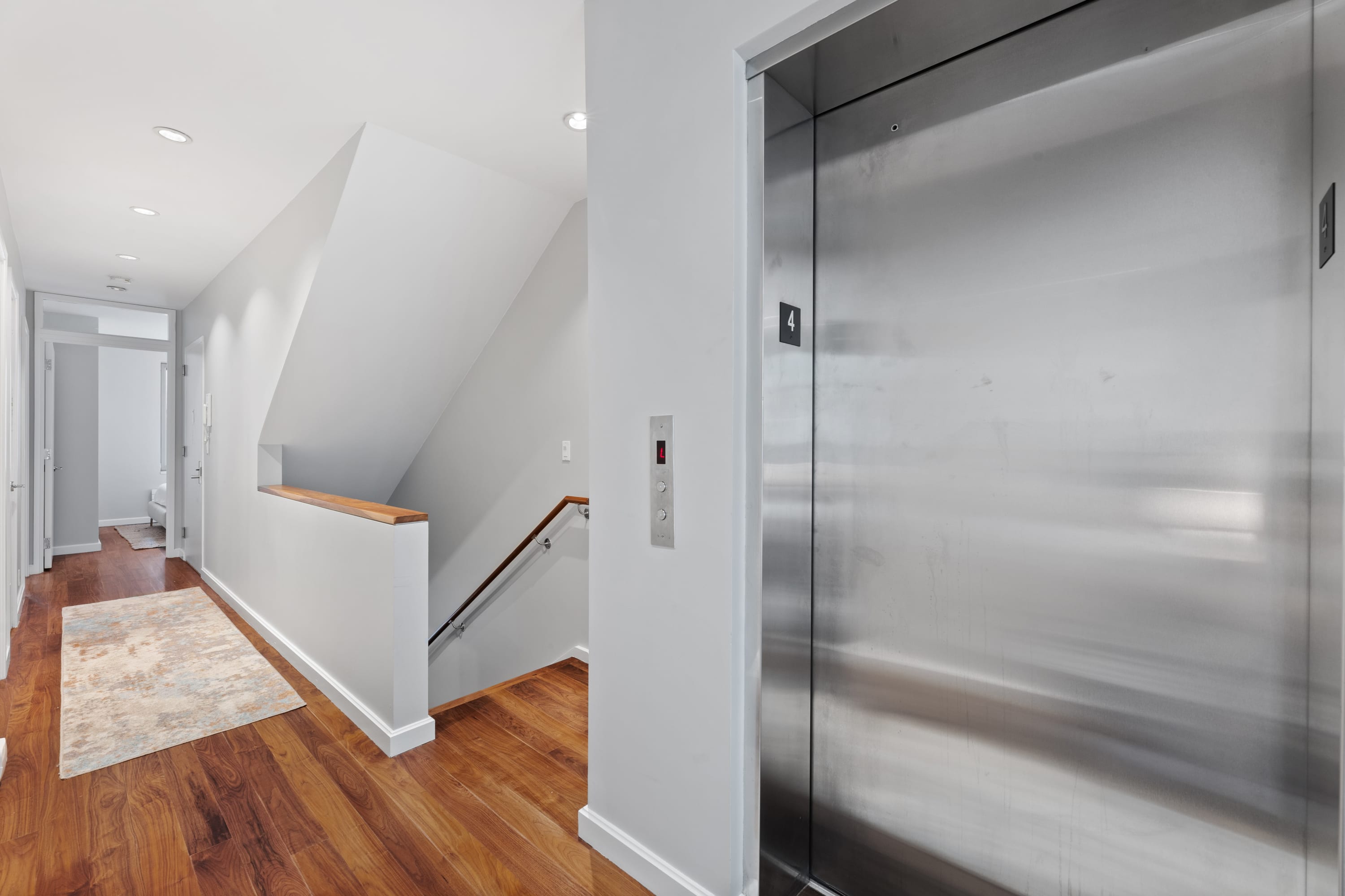 Gotham House II | Midtown West | Spacious Modern Duplex photo 21