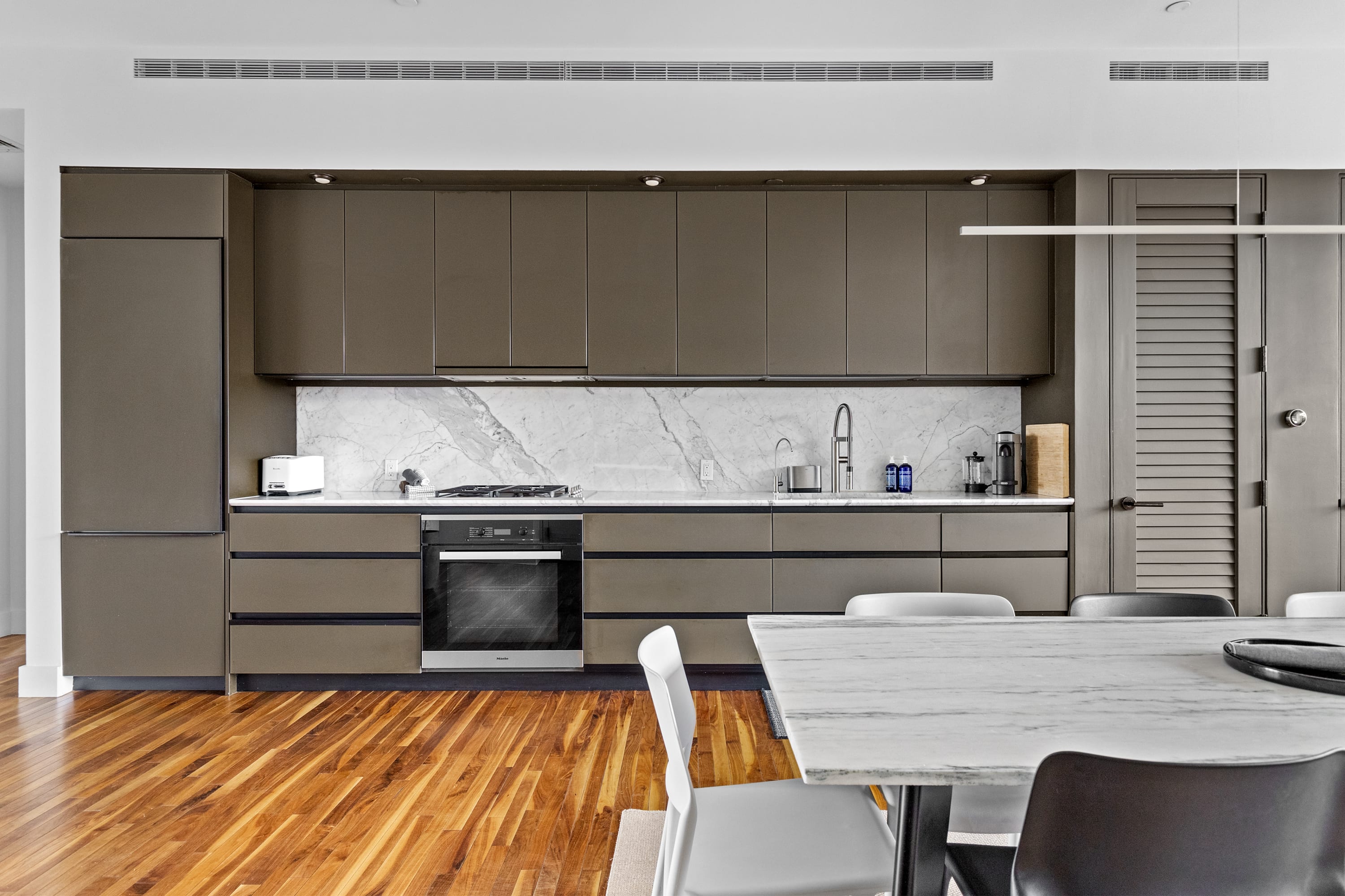 Leonard | Greenpoint | Penthouse Loft with Private Roof photo 9