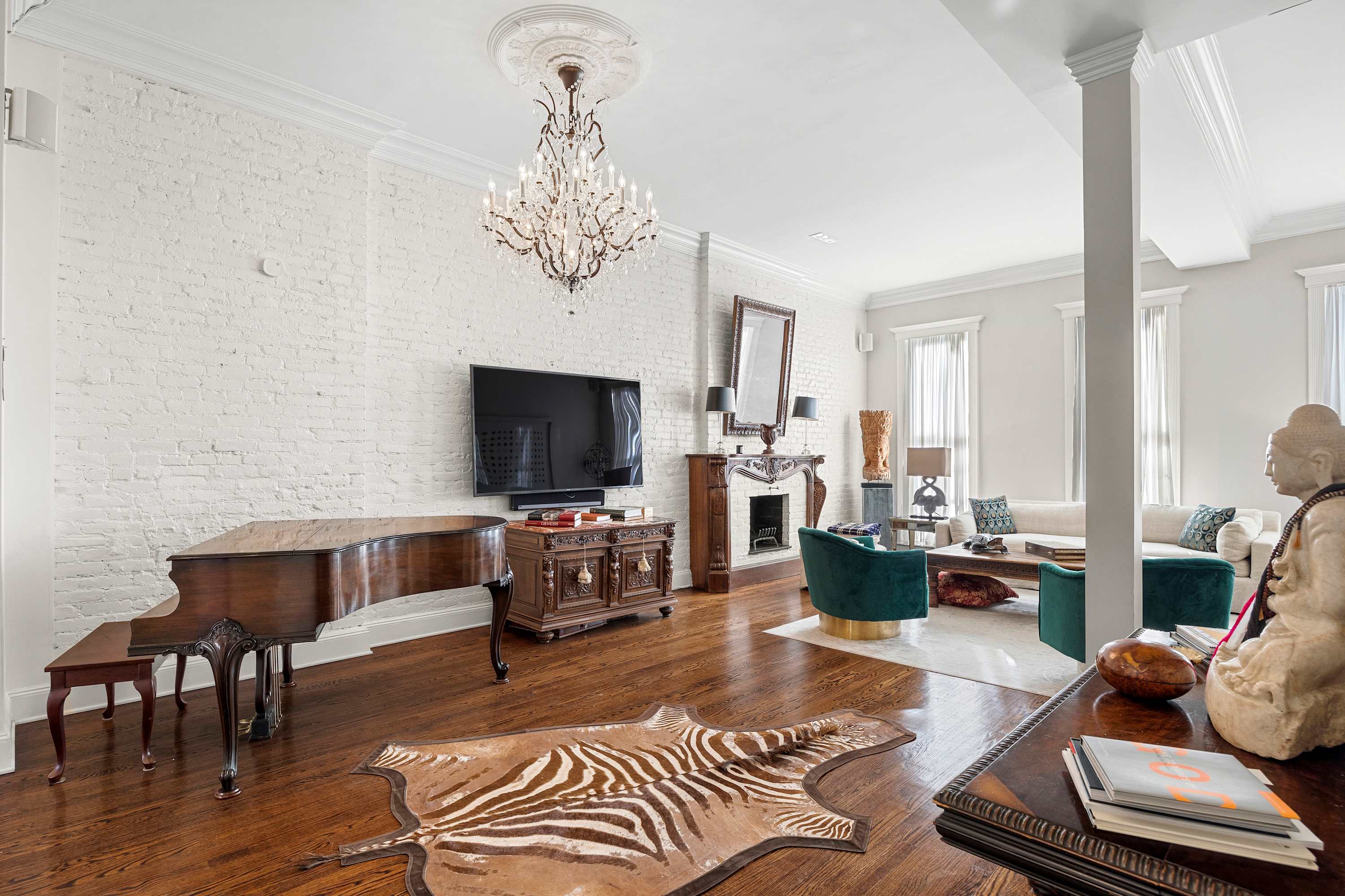 Gramercy Manor | Gramercy | Triplex w/ Private Deck & Garden photo 5