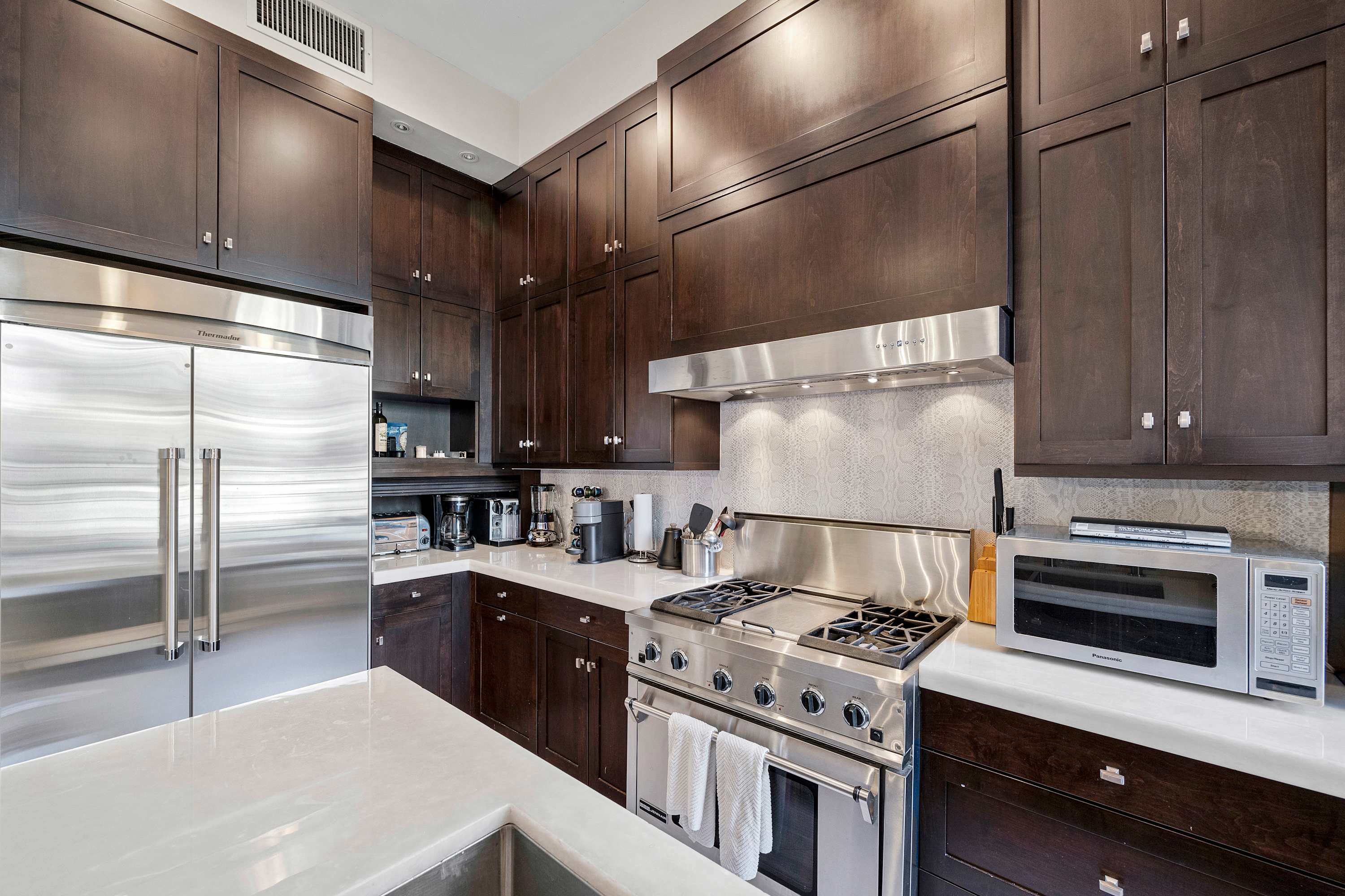 Gramercy Manor | Gramercy | Triplex w/ Private Deck & Garden photo 19