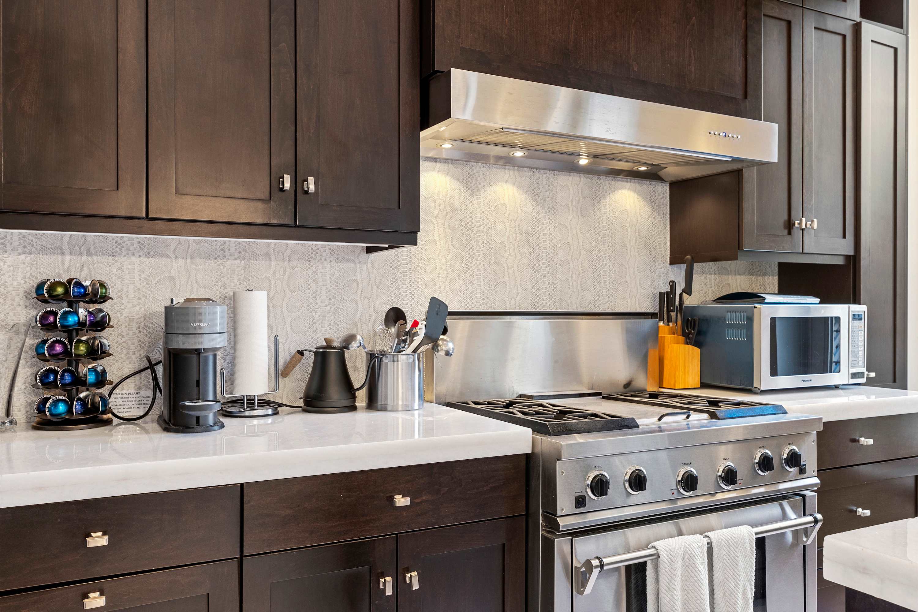 Gramercy Manor | Gramercy | Triplex w/ Private Deck & Garden photo 18