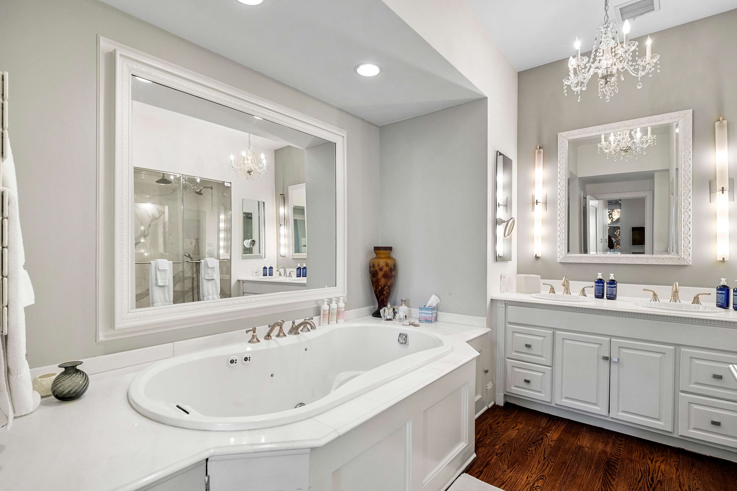 Gramercy Manor | Gramercy | Triplex w/ Private Deck & Garden photo 31