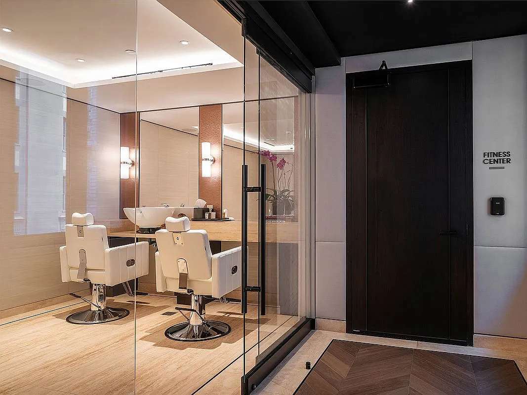 Mandarin Oriental XII | Midtown East | Modern Apartment photo 32