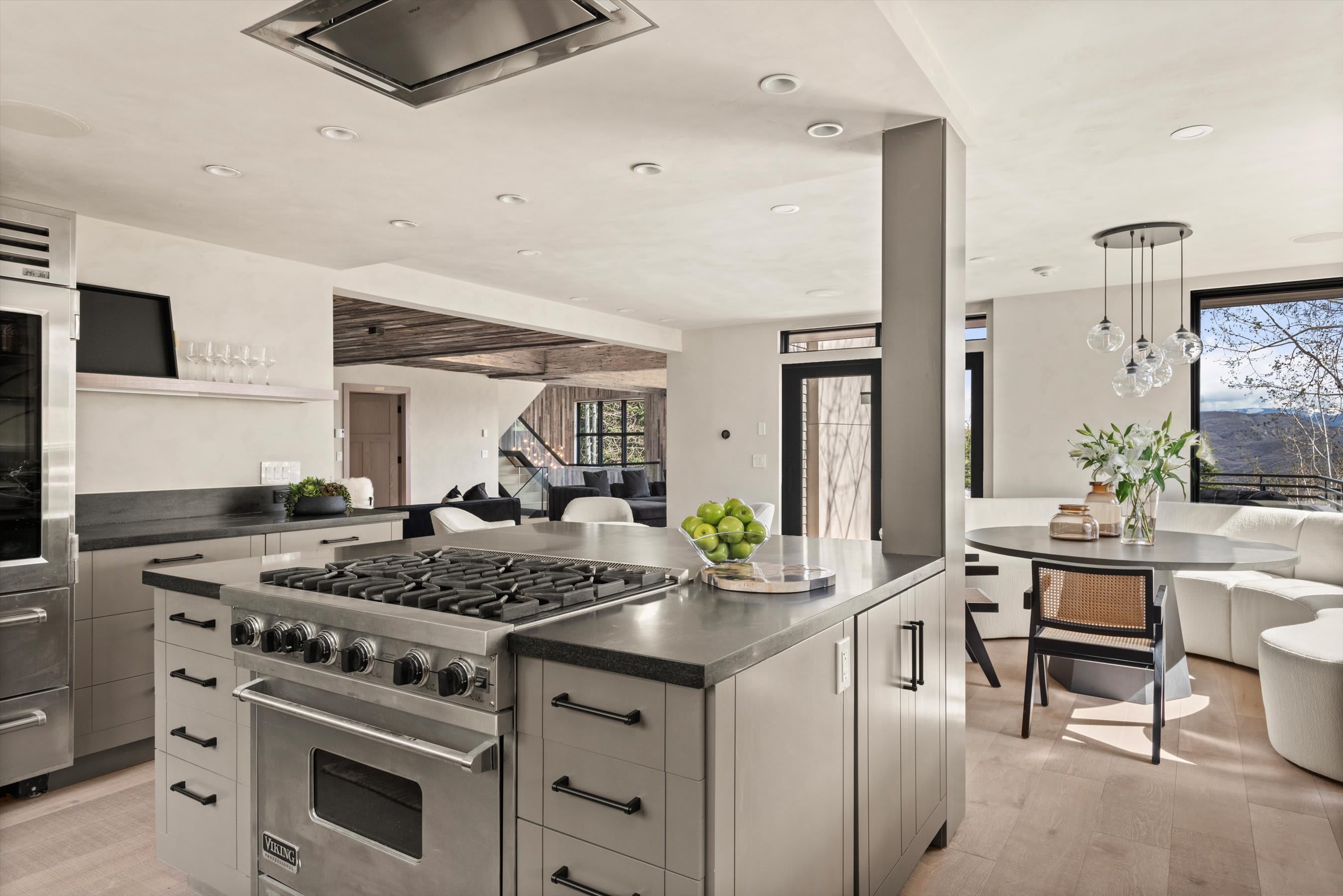 Timberline Lodge | Aspen | Home w/ Hot Tub, Terraces w/ BBQ and Views photo 5