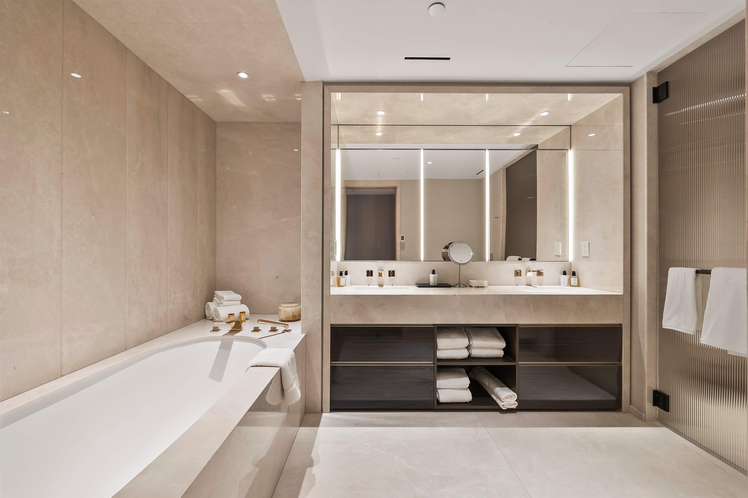 Mandarin Oriental XII | Midtown East | Modern Apartment photo 19