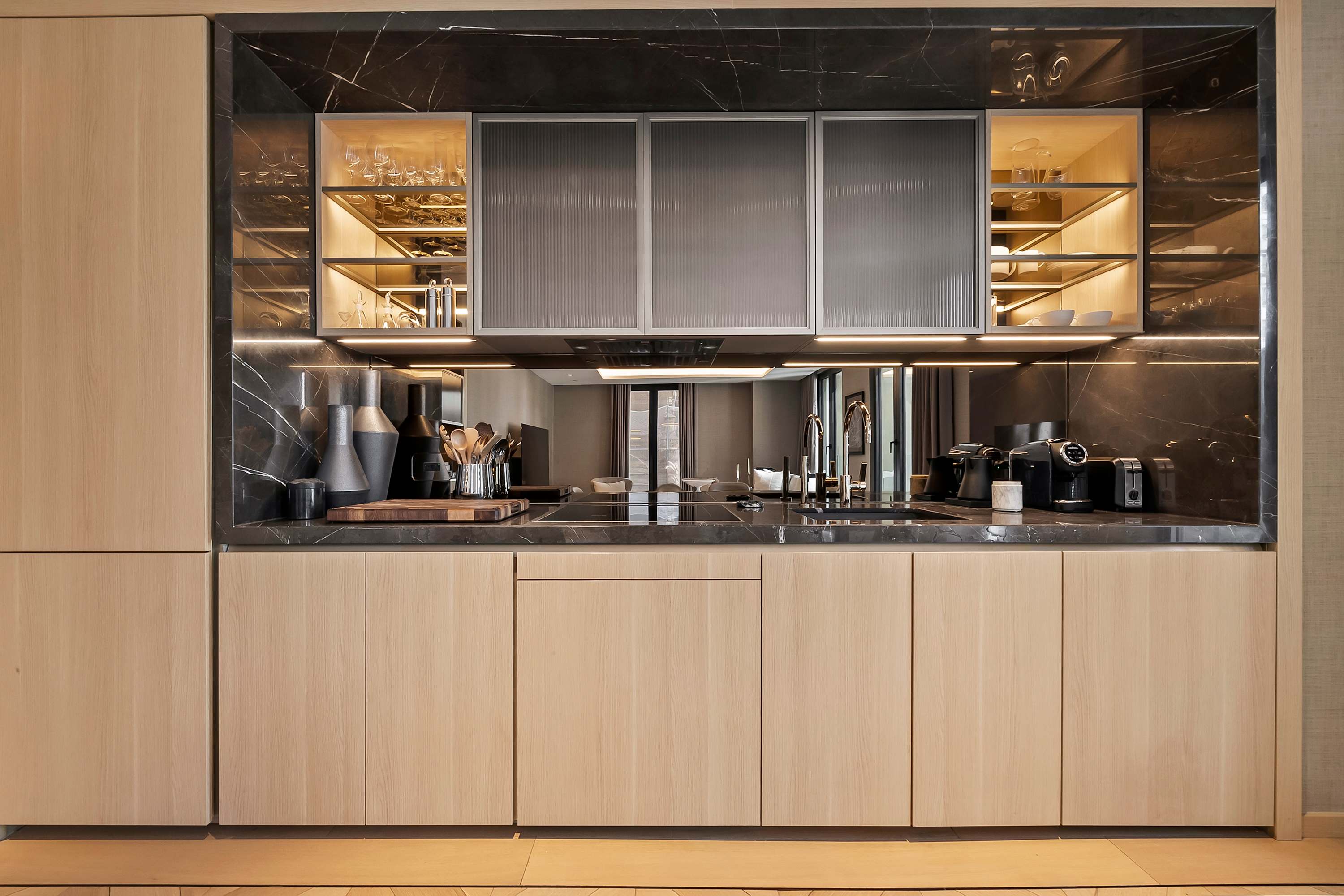 Mandarin Oriental XII | Midtown East | Modern Apartment photo 13