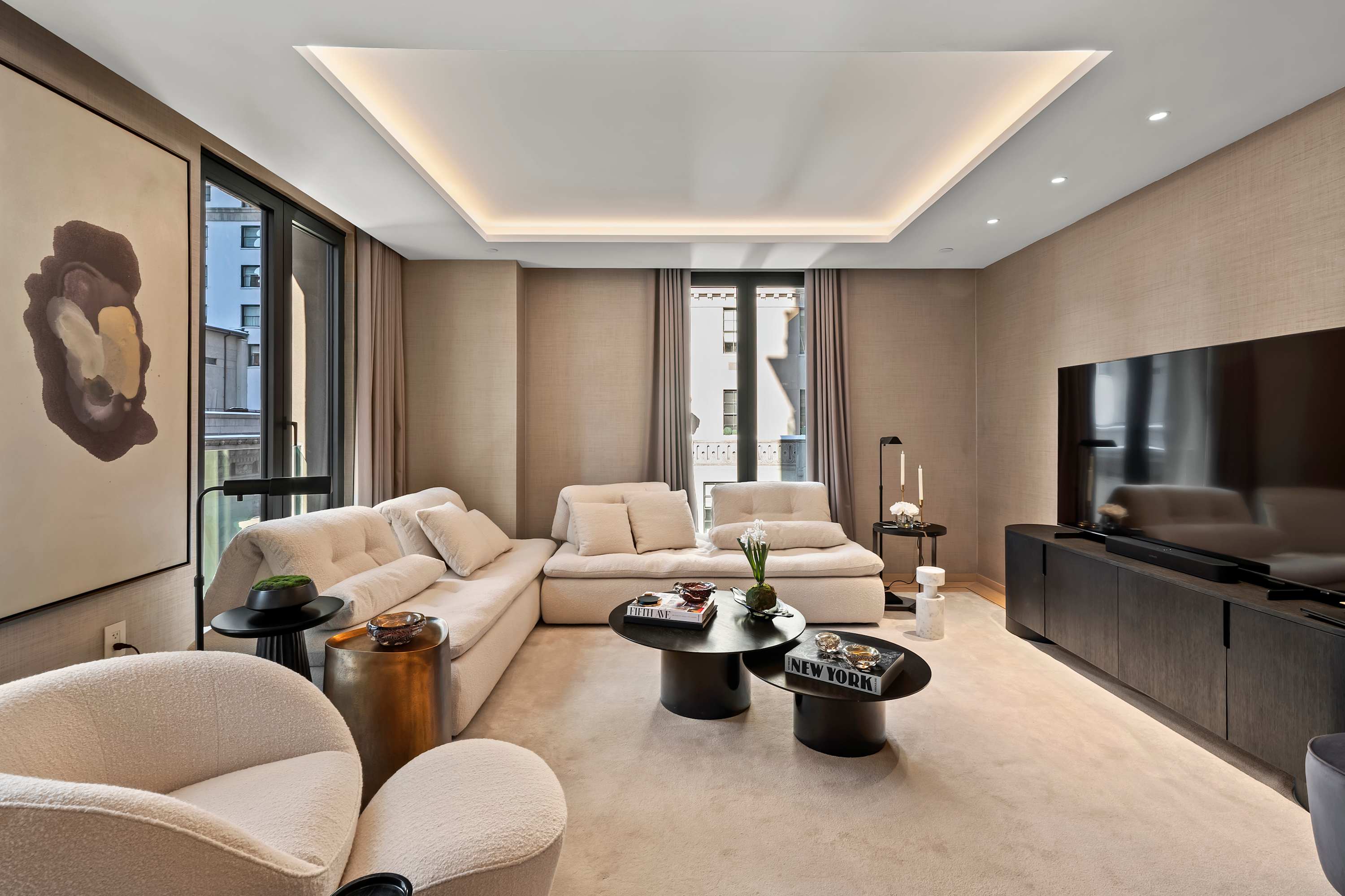 Mandarin Oriental XII | Midtown East | Modern Apartment photo 2