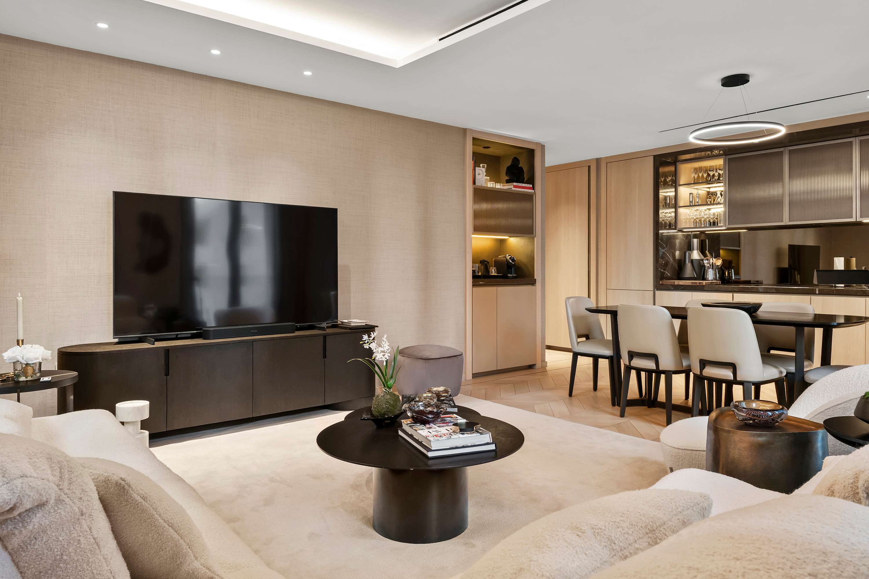 Mandarin Oriental XII | Midtown East | Modern Apartment photo 5