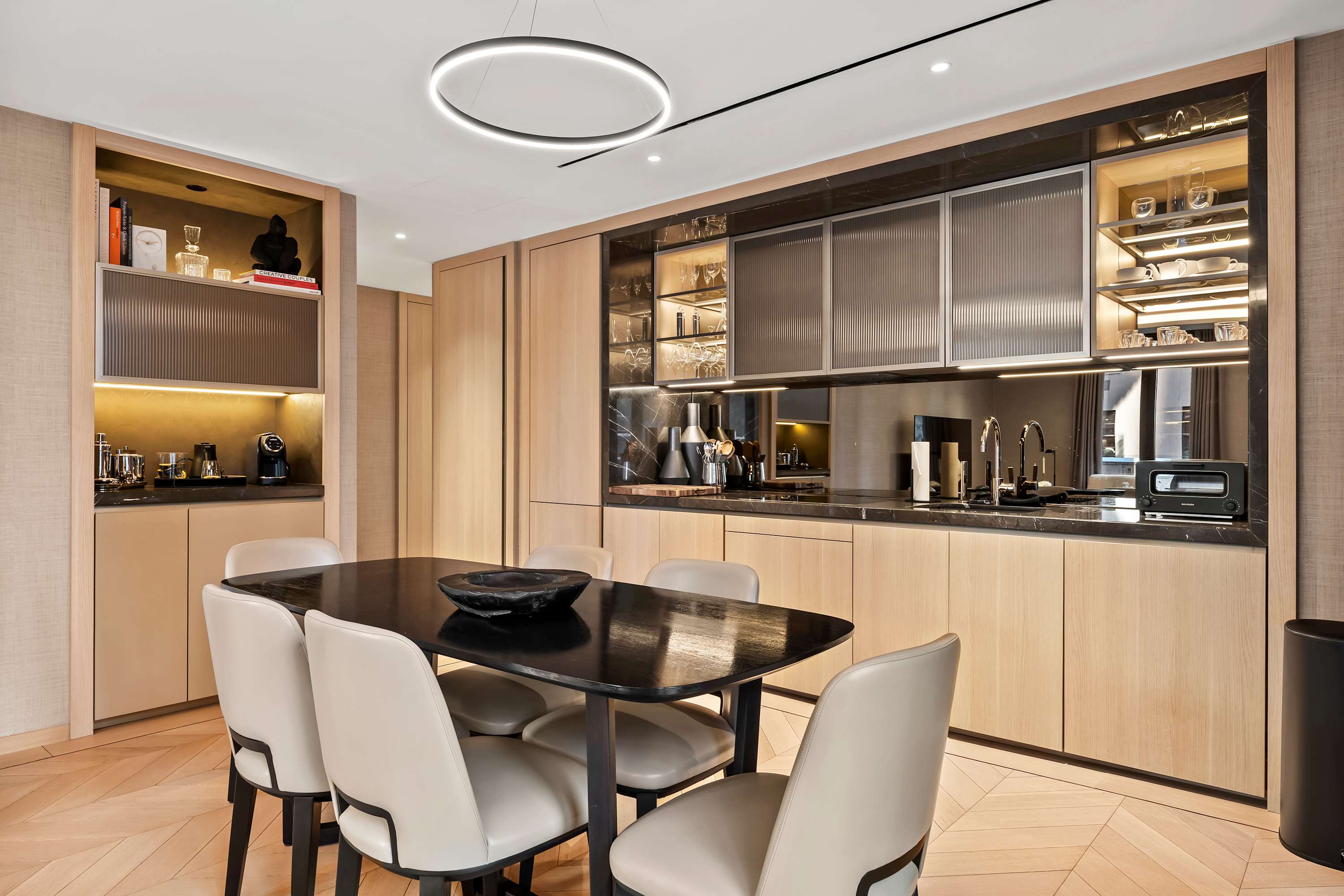 Mandarin Oriental XII | Midtown East | Modern Apartment photo 6