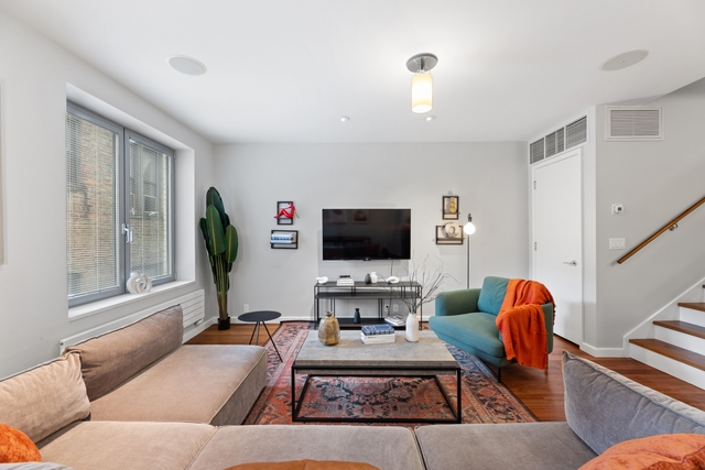 Image of Living space #2