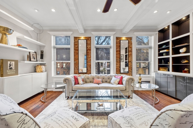 Image of Living space #11