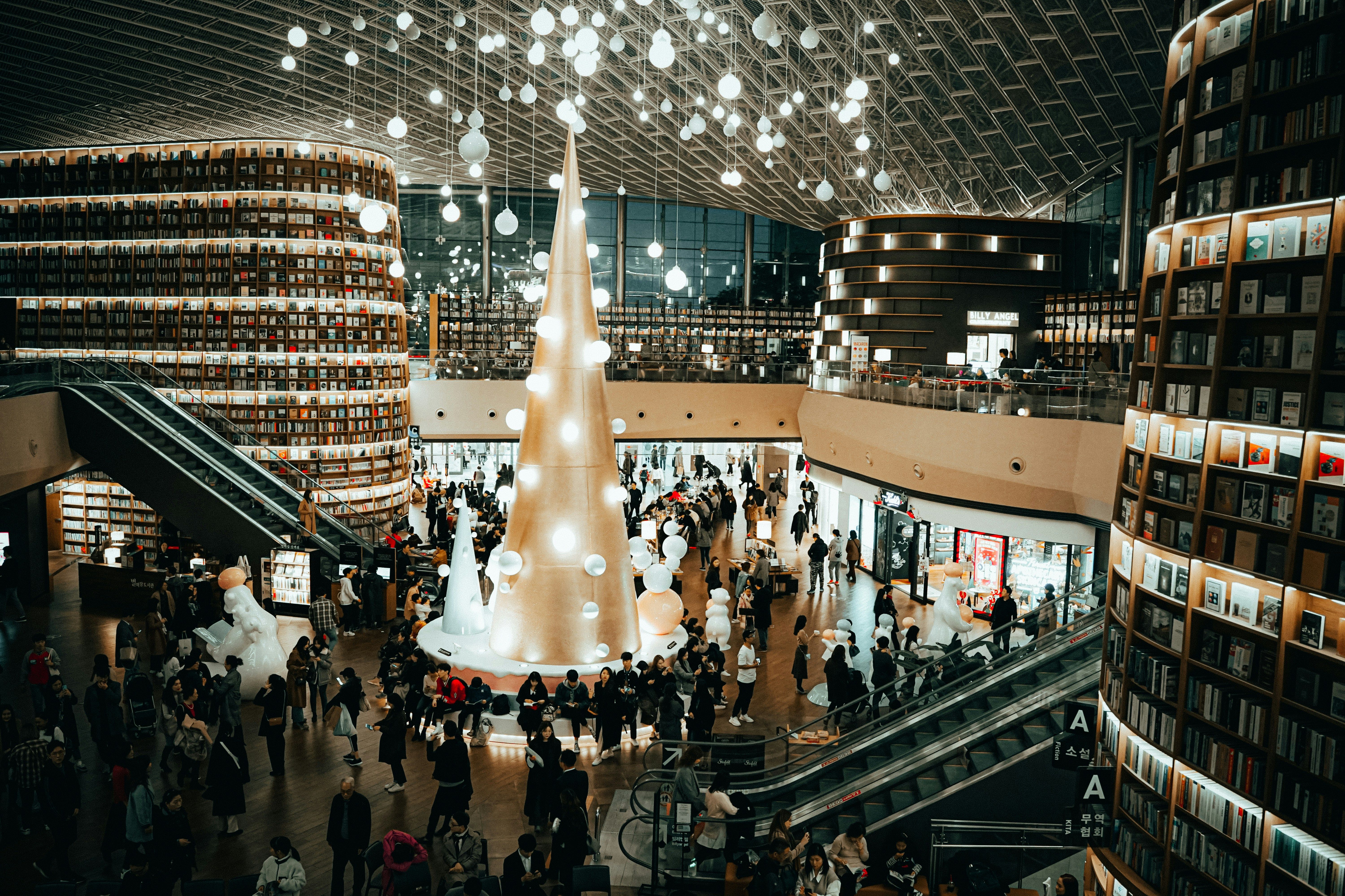Snowmass Mall for shopping and local artisans