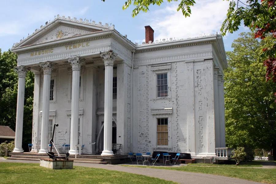 Rove's Featured Must-See: Sag Harbor Whaling & Historical Museum