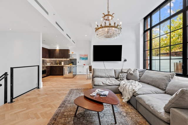 Image of Living space #3